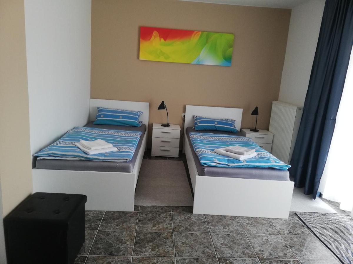 Apartament Tiffany Apartman Jeno Zewnętrze zdjęcie